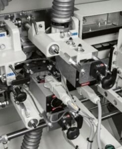 Minimax 220V Three Phase 23-fpm Pre-Milling Automatic Glue Pot Edgebander with Full Corner Rounding ME 35ETR - Image 3