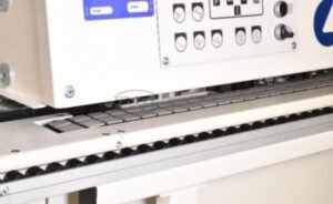 Minimax 220V Three Phase 23-fpm Pre-Milling Automatic Glue Pot Edgebander with Full Corner Rounding ME 35ETR - Image 2